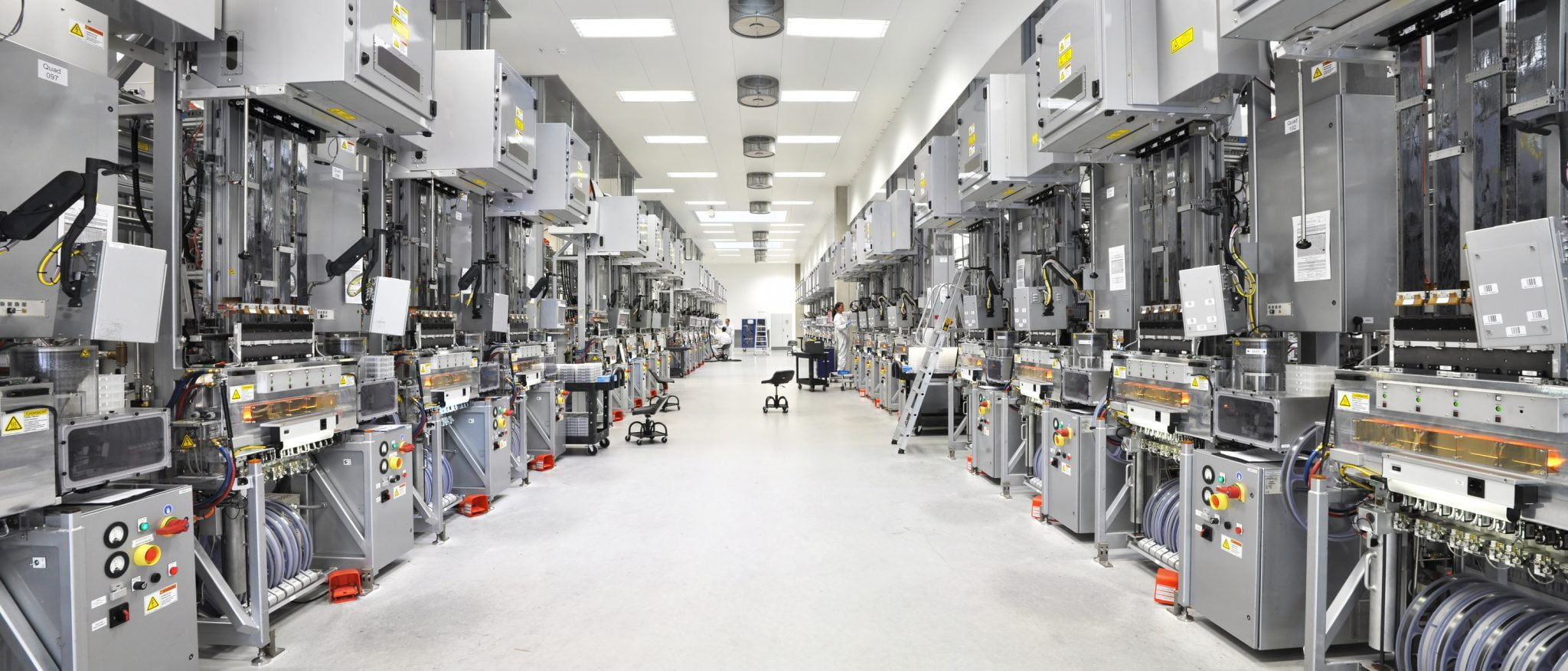 moderne Industrieanlage // High Tech Fabrication OPC Router - The OPC UA Gateway and System Integration platform